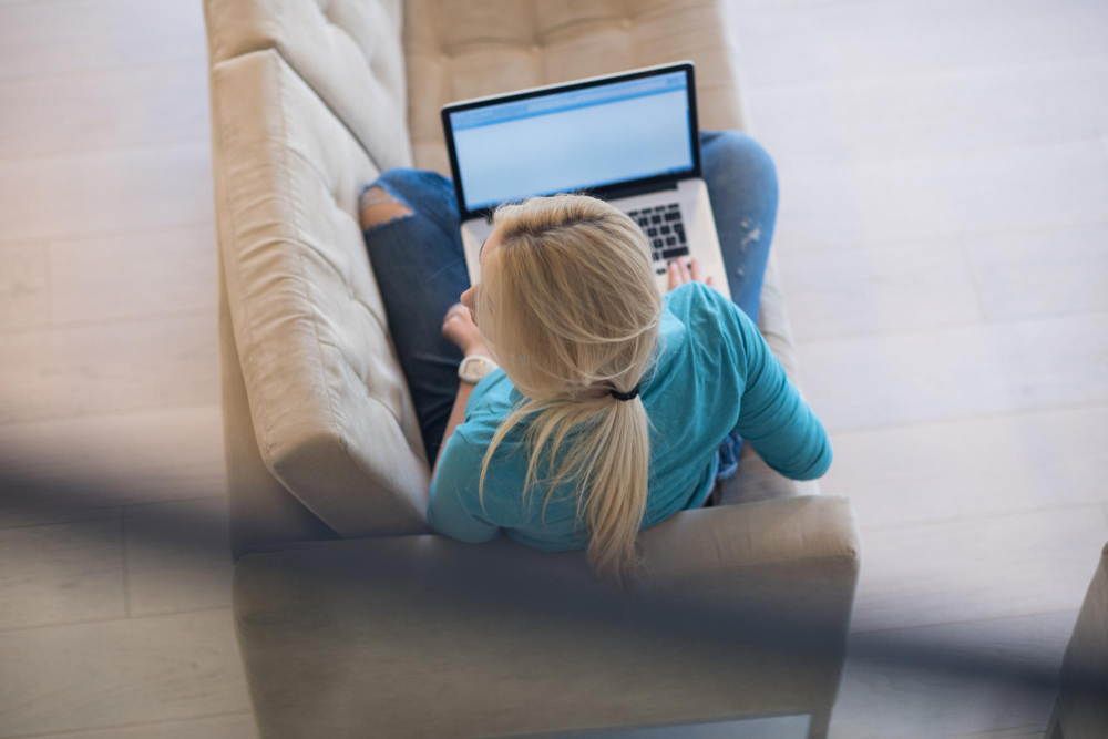 Kaip studentui susikurti kelionės biudžetą parduodant seną telefoną